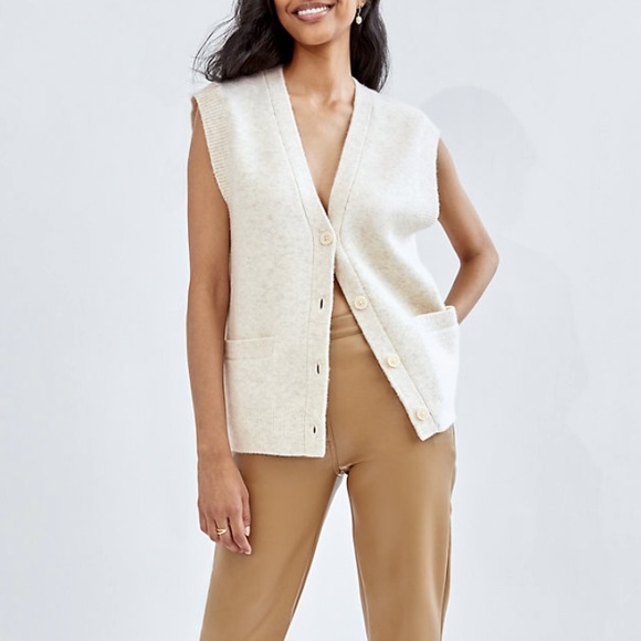 Aritzia Wilfred Edie vest in Heather birch - Picture 2 of 7
